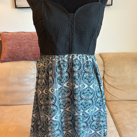 Forever 21 Dress - Picture 5 of 10